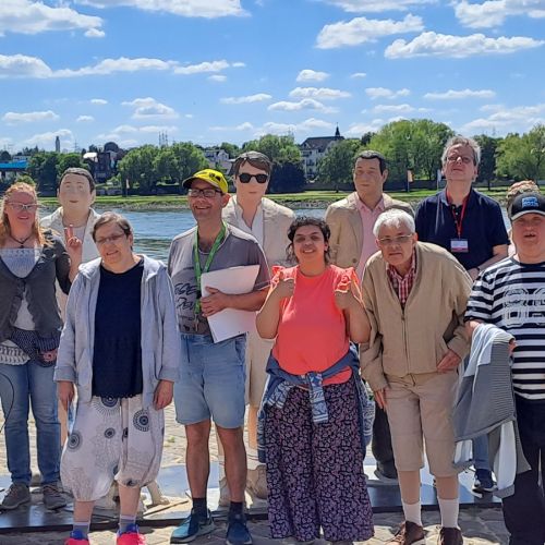 Besuch im Biergarten am Rhein