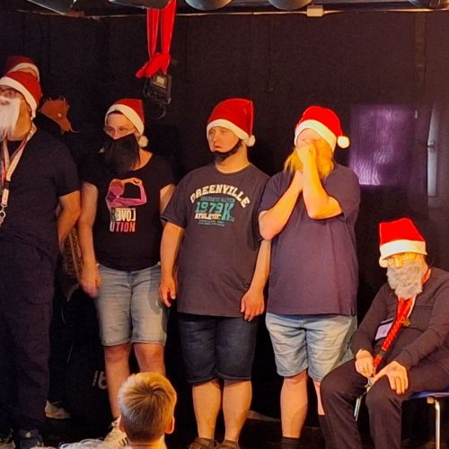 Theatergruppe der Lebenshilfe Neuwied beim Wiesenfest 2024